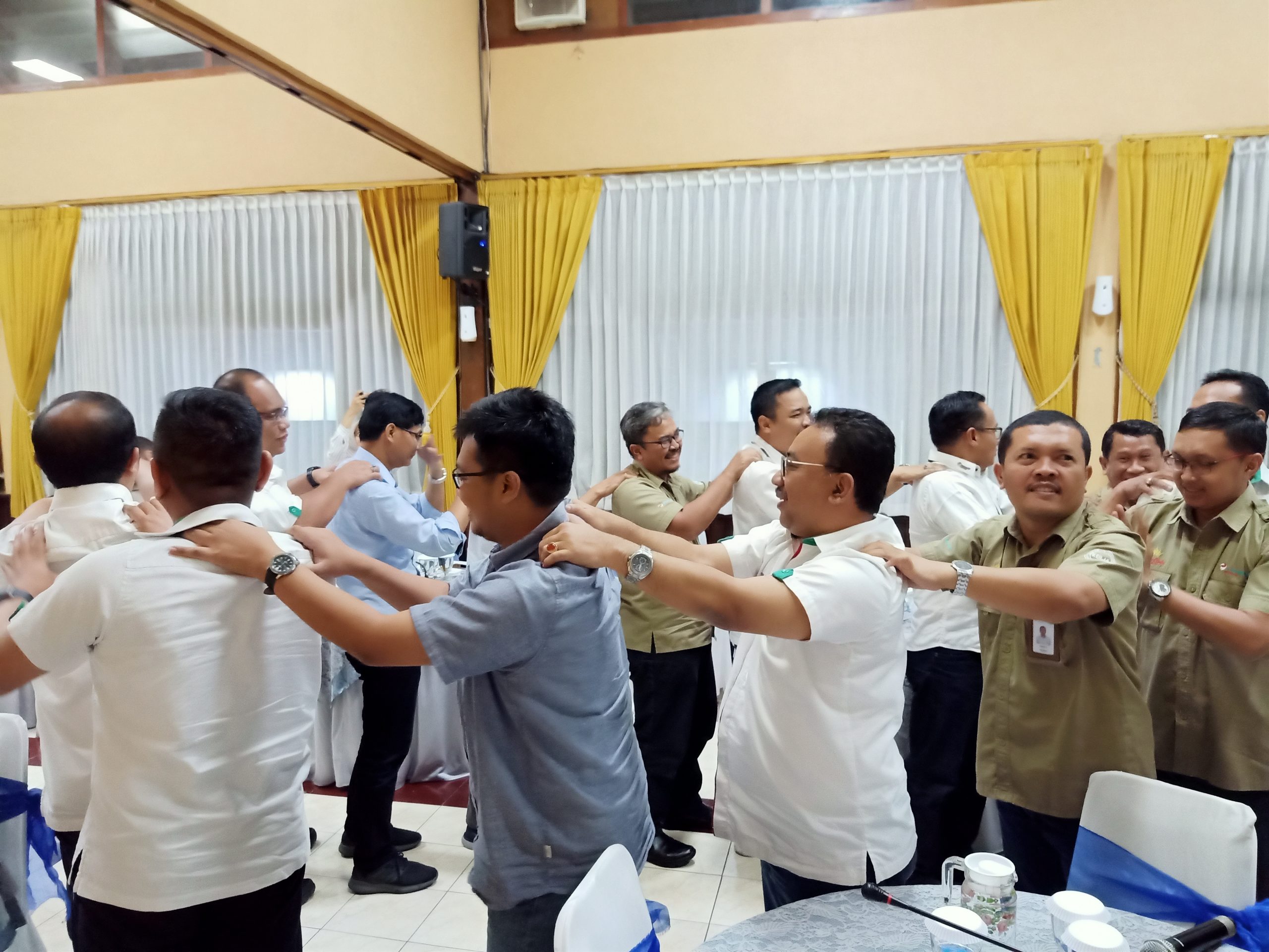 Halo Dunia! Sapaan yang Membuat Anda  Merasa Akrab